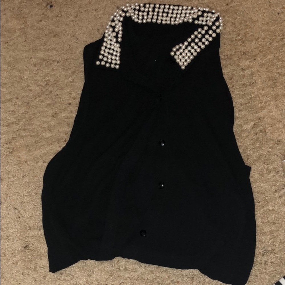 Black shirt